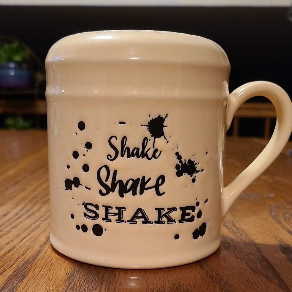 10 Strawberry Street Shaker with Original Stopper